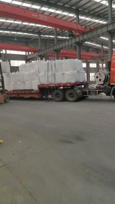 聚丙烯酰胺产品装车完成，准备发往客户现场