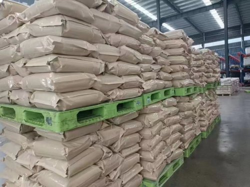 聚丙烯酰胺批量发货实景，高粘度配方保障现场应用效果