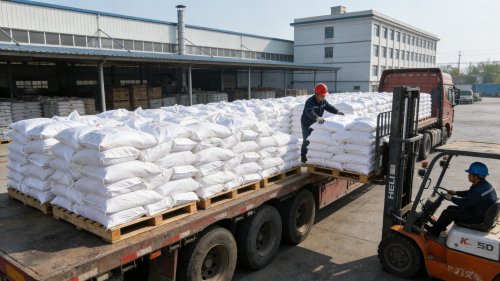 聚丙烯酰胺PAM产品堆放装车